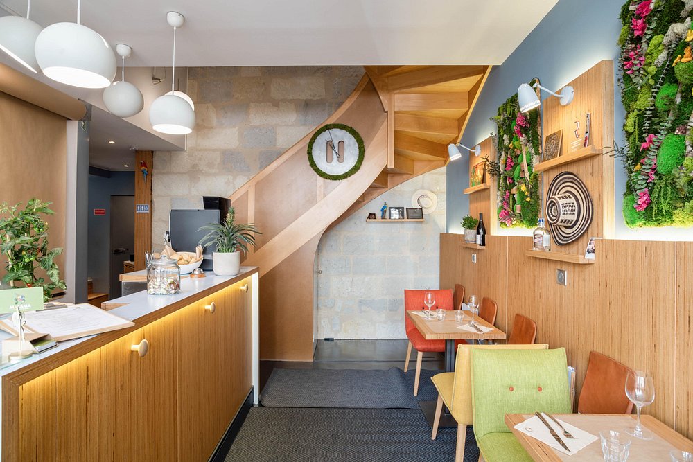 Intérieur chaleureux du restaurant Masama